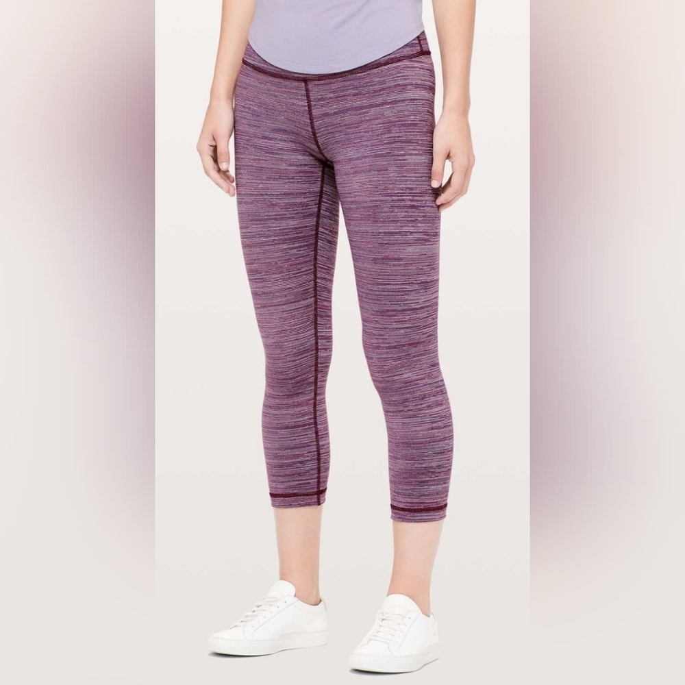 Lululemon Wunder Under High Rise 21" Inseam Leggings Size 6 Pink Purple Striped